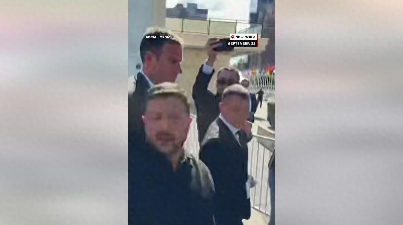 泽连斯基领导下的乌克兰最终的结局是什么？大概率是被俄罗斯吞并，因为自己的军事实力