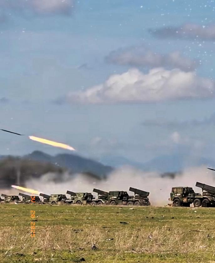 什么叫工业死刑？不是靠军队一点点推进占领，而是一种让对方工厂、技术和产能彻底消失