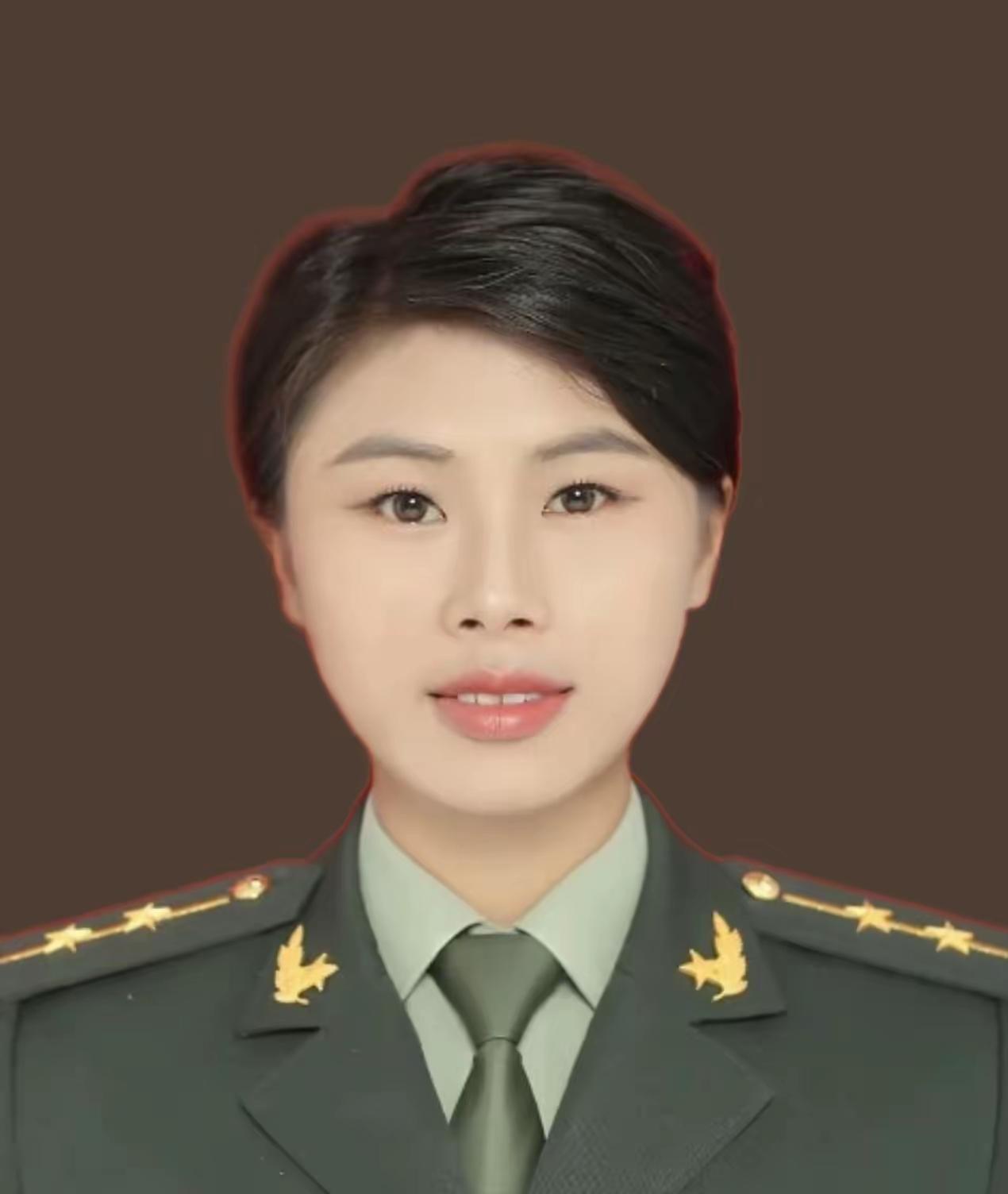 陈欢，1995年4月出生，汉族，四川凉山人，中共党员，第83集团军某旅作训科中尉