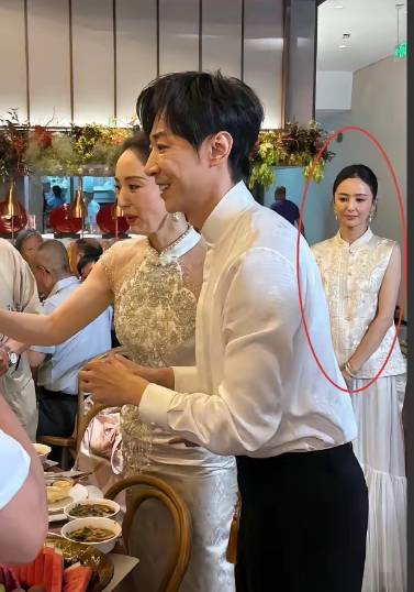 我问闺蜜:为什么这么多人同情佟丽娅？她沉默半晌，突然问我:你知道为​什么
