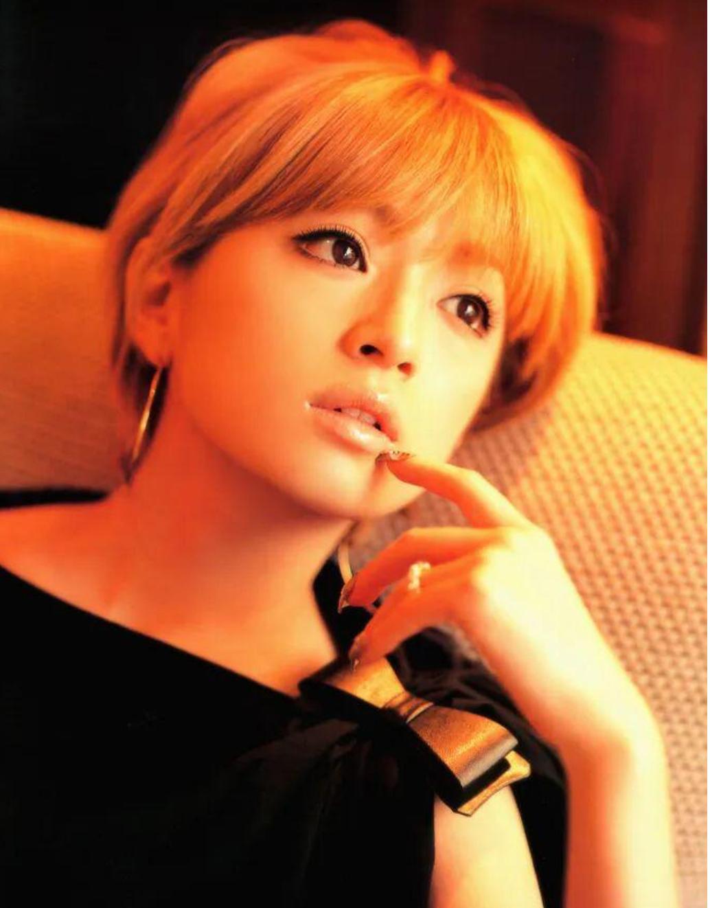 上海演唱会被取消后！日本天后滨崎步独自在空场完成表演。日本民族整体缺大义先放一