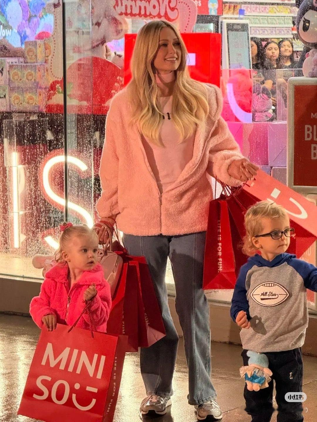 娱乐圈是不是在全球名创团建创你是我的娱乐圈人脉，全球120国近8000家门店明