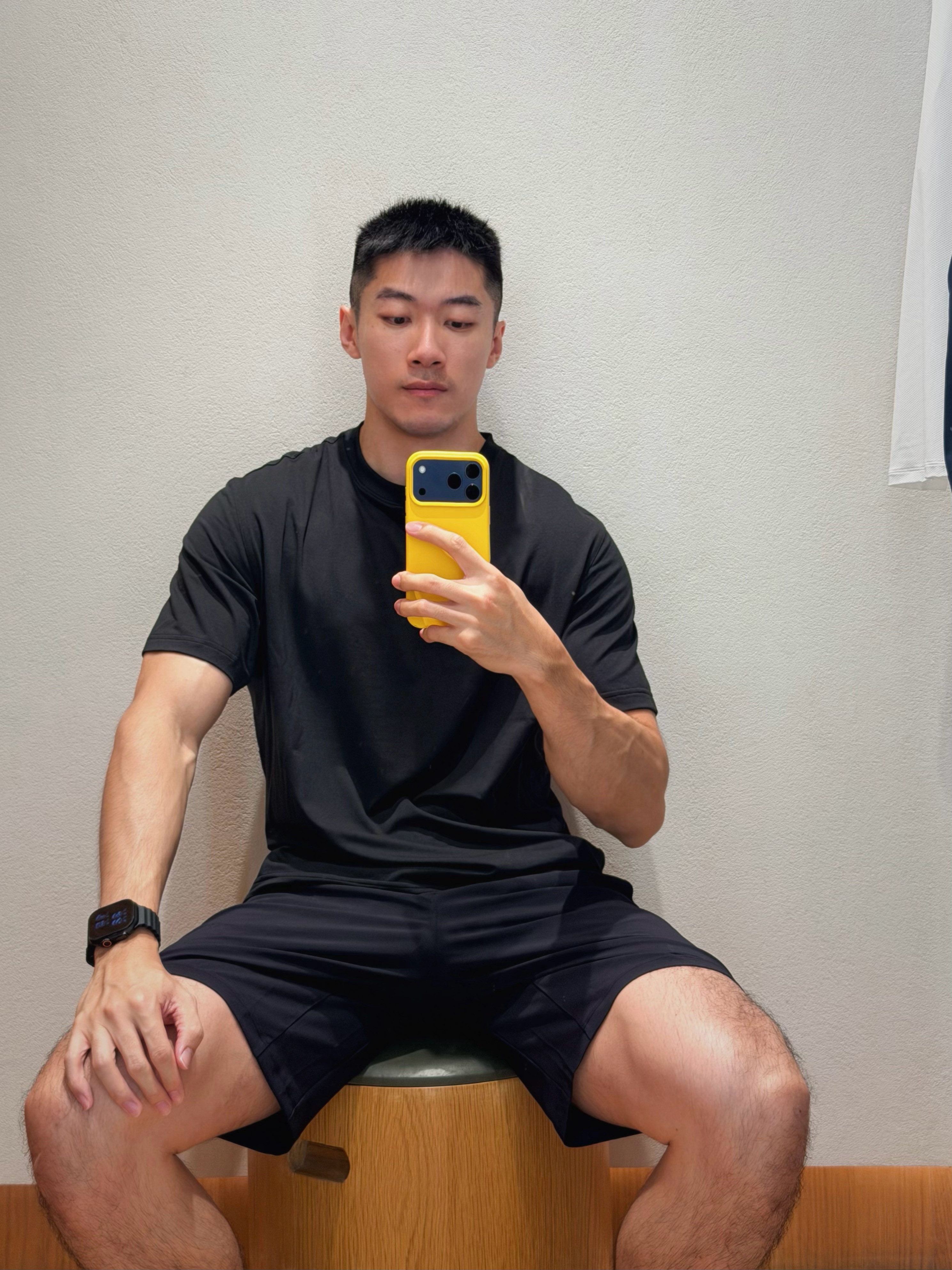 最近在商务男和体育生之间横跳