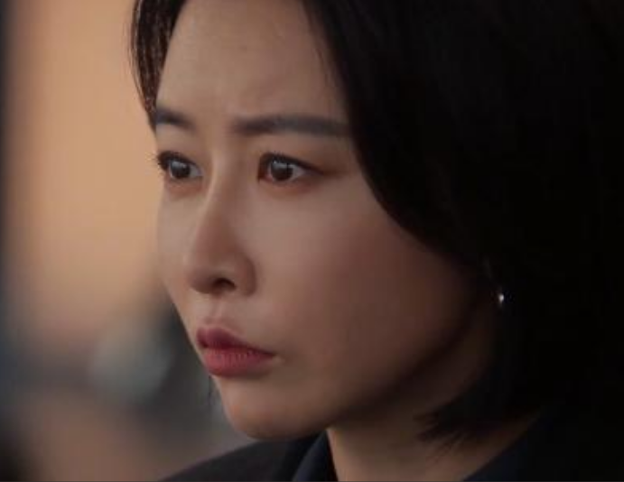 《以法之名》，发现没有，一个女演员，如果长得不讨喜的话，最好就别再接不讨喜的角色