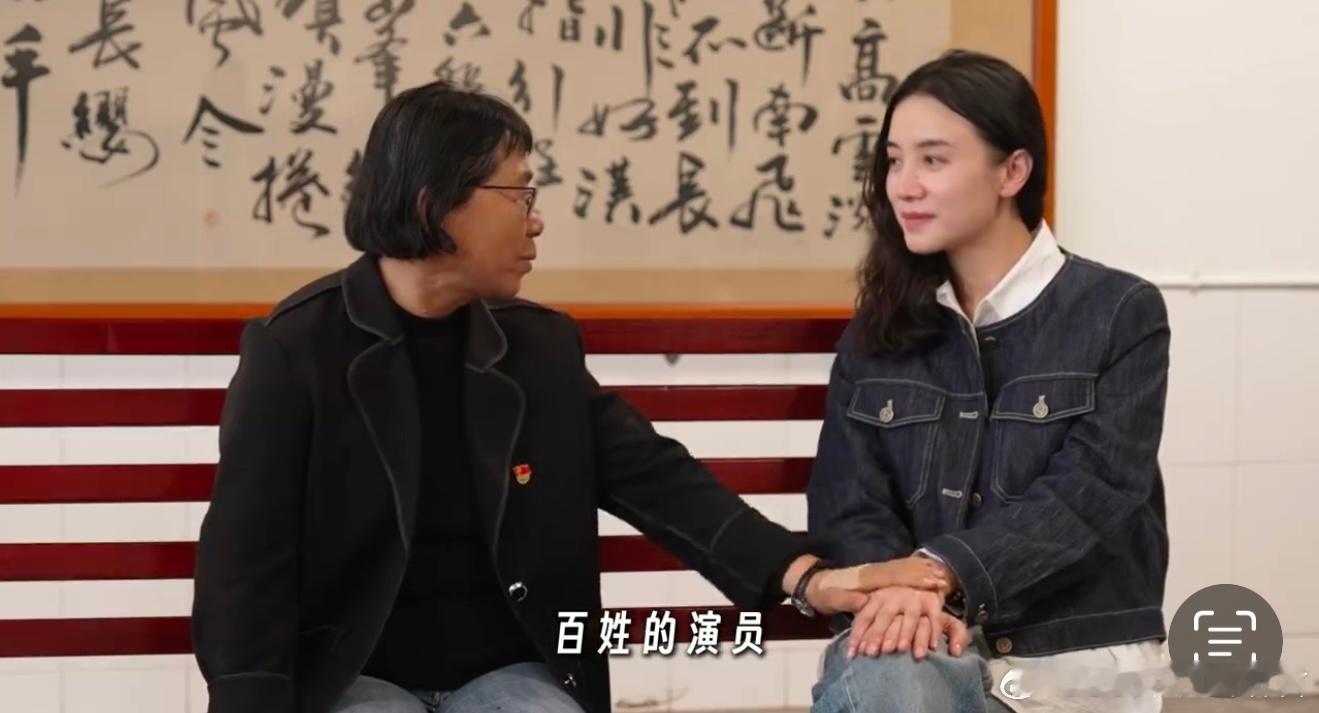 宋佳重返华坪女高我不相信只有我一个人看到宋佳重返华坪女高的时候被触动到了，咱就