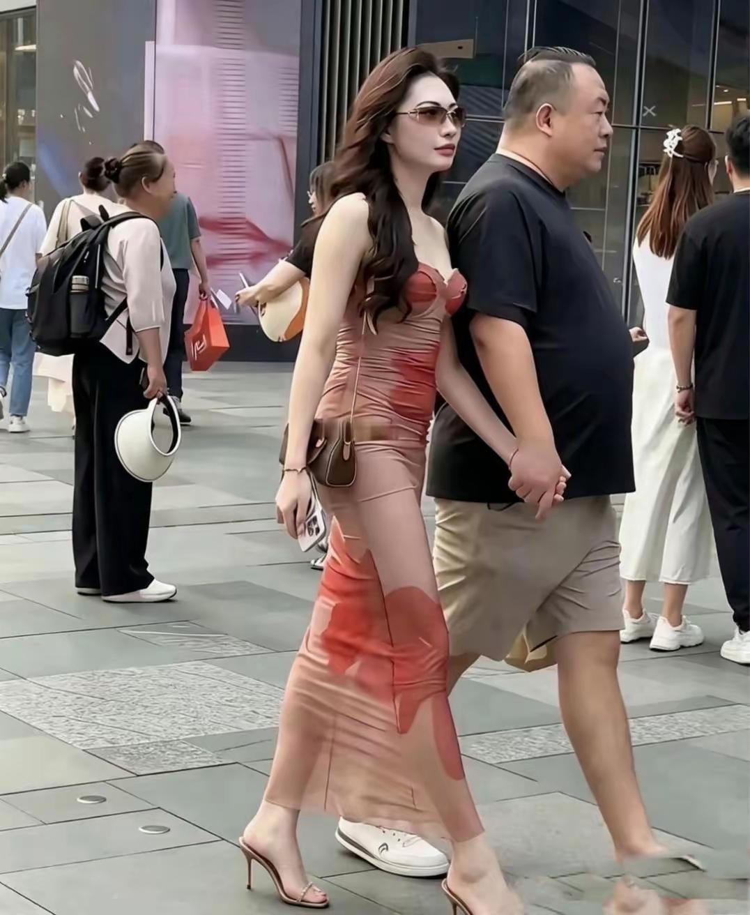 哇好喜欢这身材都看傻眼了吧[捂脸哭][捂脸哭]