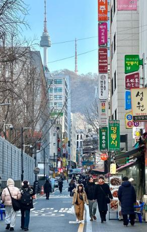太大胆了！韩国女专家曾在节目中，居然直接表示，自己的国家根本不是什么强国，并且她