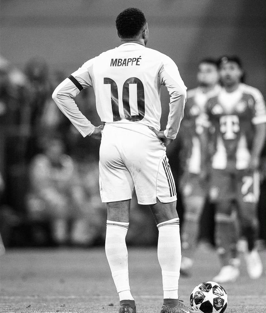 媒体狠批姆巴佩：态度消极拖累全队，贝林与维被坑惨欧冠1/4决赛，皇马客场失利遭拜