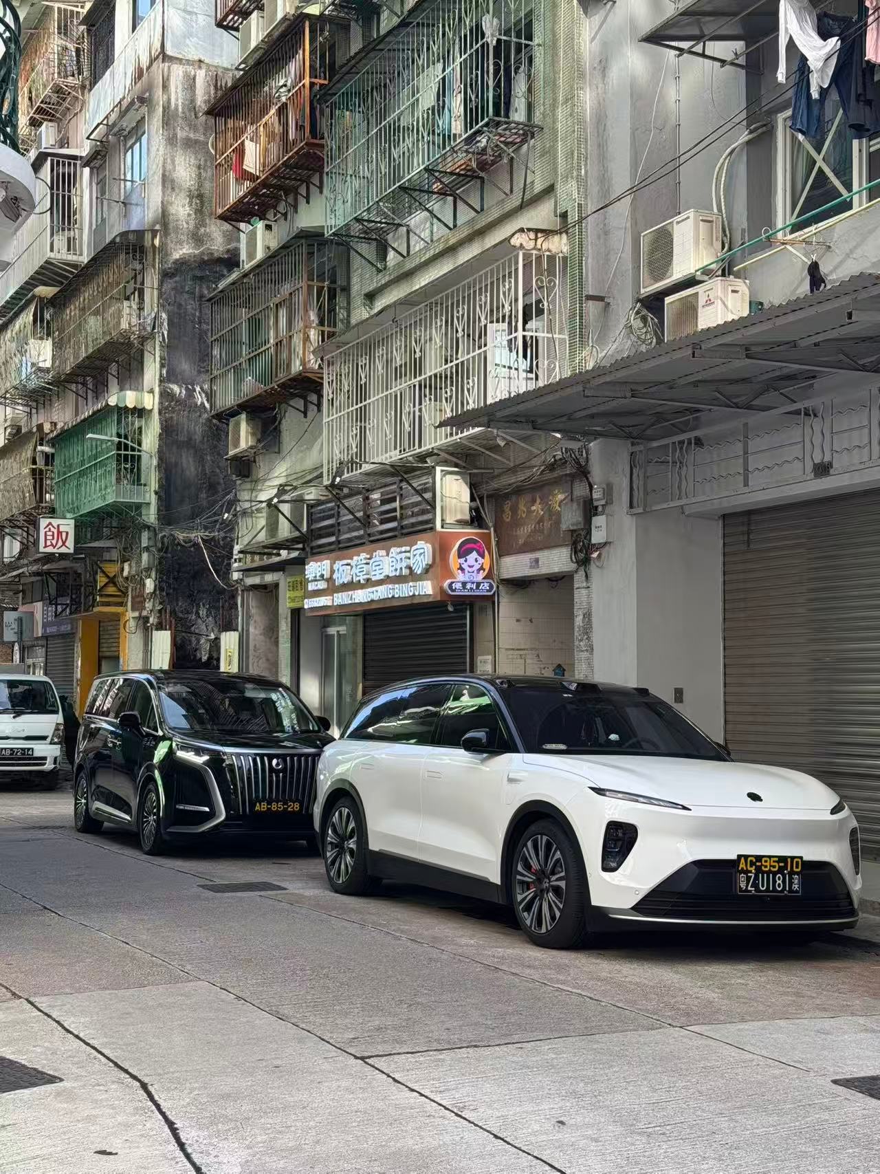 这种照片，我看一次发一次，又是吐槽绿牌的一天