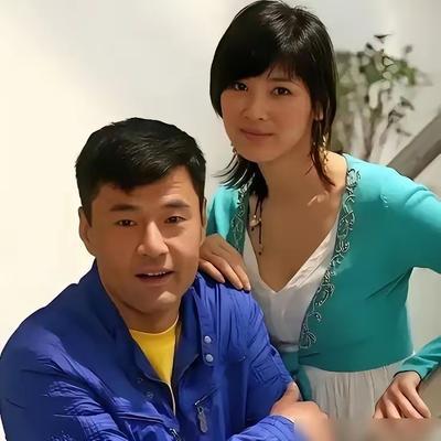 63岁的于荣光，结婚35年，没绯闻，钱全交，回家还做饭，结果老婆王玉苓铁了心要离