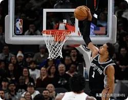 马刺队锋线配置如下，全NBA有谁能一战？大中锋，文班亚马，身高224，第1顺