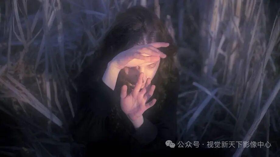 人像摄影作品摄影师：IlonaBankevich