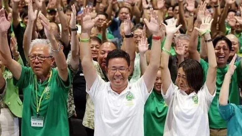 咱们口中的琉球，日本人管它叫冲绳。这回冲绳县知事选举，玉城丹尼输了，古谢玄太赢了