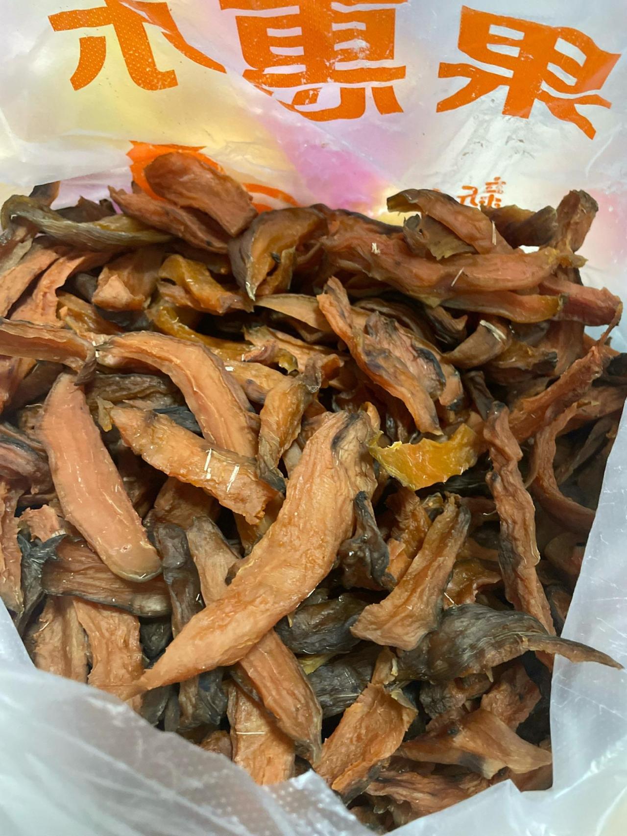 如果婆婆没告诉我，这是地瓜干，我把它当成了萝卜干