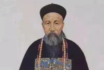 1868年，58岁的曾国藩第一次被慈禧召见。他足足跪了近2个时辰，才见到慈禧。面