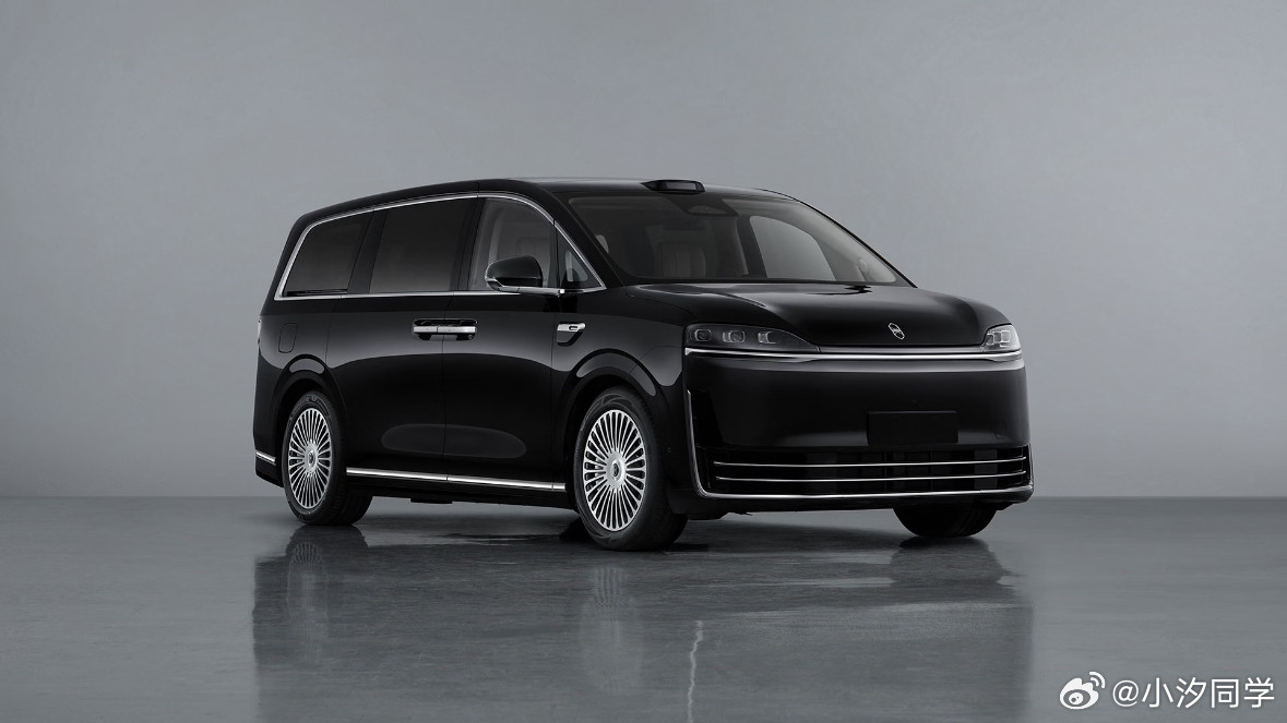 赵长江称智界V9三年之内难有对手智界V9这波曝光直接把MPV卷疯了！赵长江这话真