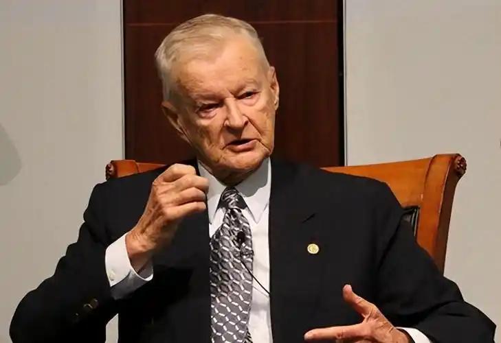 美国战略专家曾经表示：如果美国真的插手了中方的台湾问题，那么中国的军队很有可能在