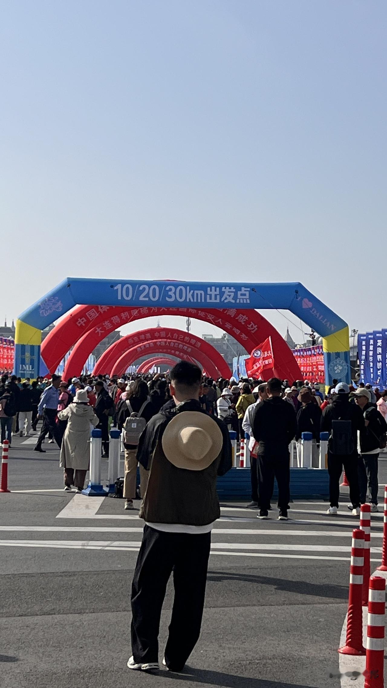 第24届大连国际徒步大会主会场：星海广场5月17日（周日）线路：5公里（