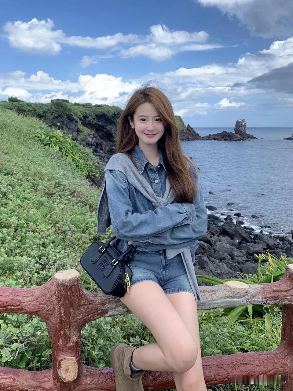 别再呆呆站着拍照啦！这几个松弛感姿势让你秒变户外女神，自然又出片！每次看到别