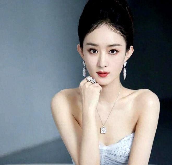 娱乐圈的“说话翻车现场”有多刺激？最近翻到《朋友请听好》里袁咏仪、谢娜这段对