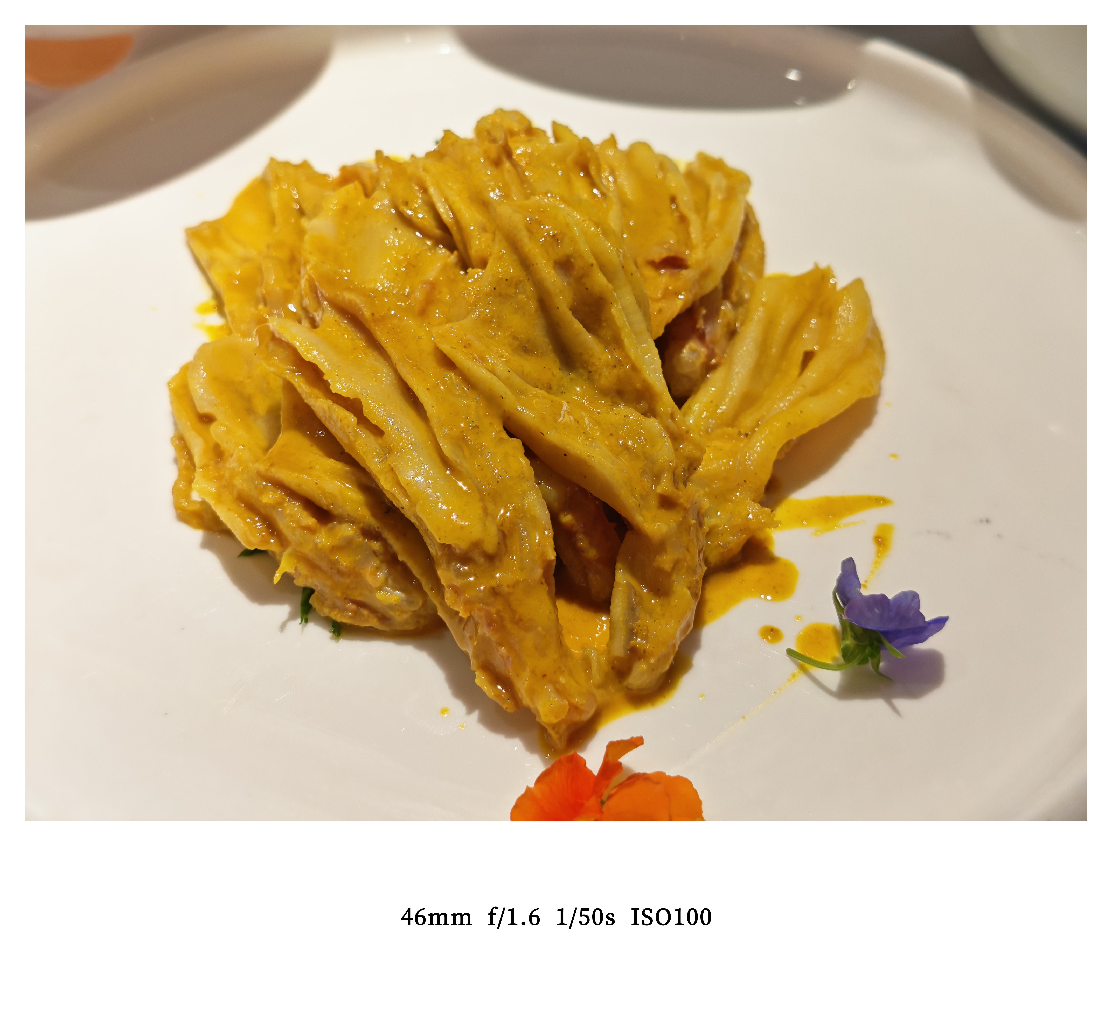 北京的北京烤鸭，确实比深圳的好吃很多，今晚吃完这一顿会胖多少斤？[doge]​​