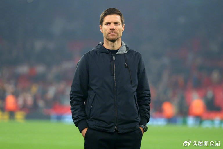 【背锅吧】《阿斯报》：皇马本赛季遭遇严重的伤病潮，20名球员先后受伤，球队认为前