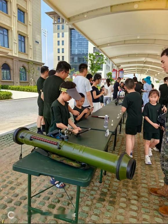 海警的120毫米火箭筒