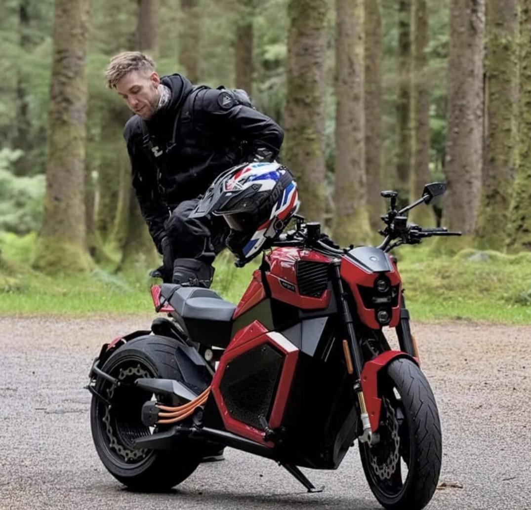 真正固态电池上车了？！全球第一块量产固态电池诞生！芬兰一家小公司Donutl