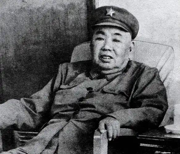 1967年，有人求见许世友，保卫人员连忙上前禀报，许世友脾气一上来，直接厉声回绝
