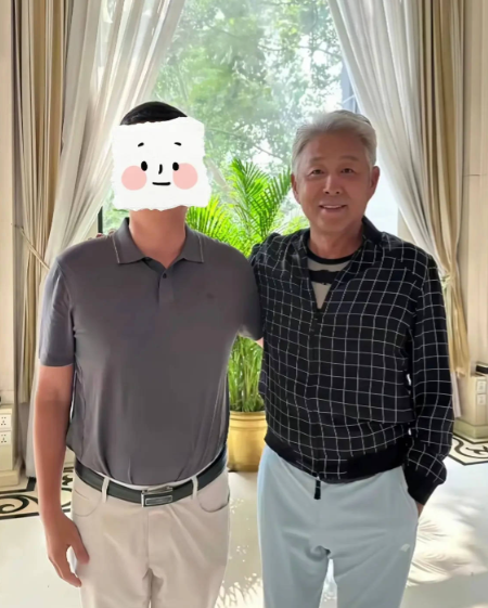 70岁陈道明近照曝光！满头白发皮肤黝黑苍老了许多