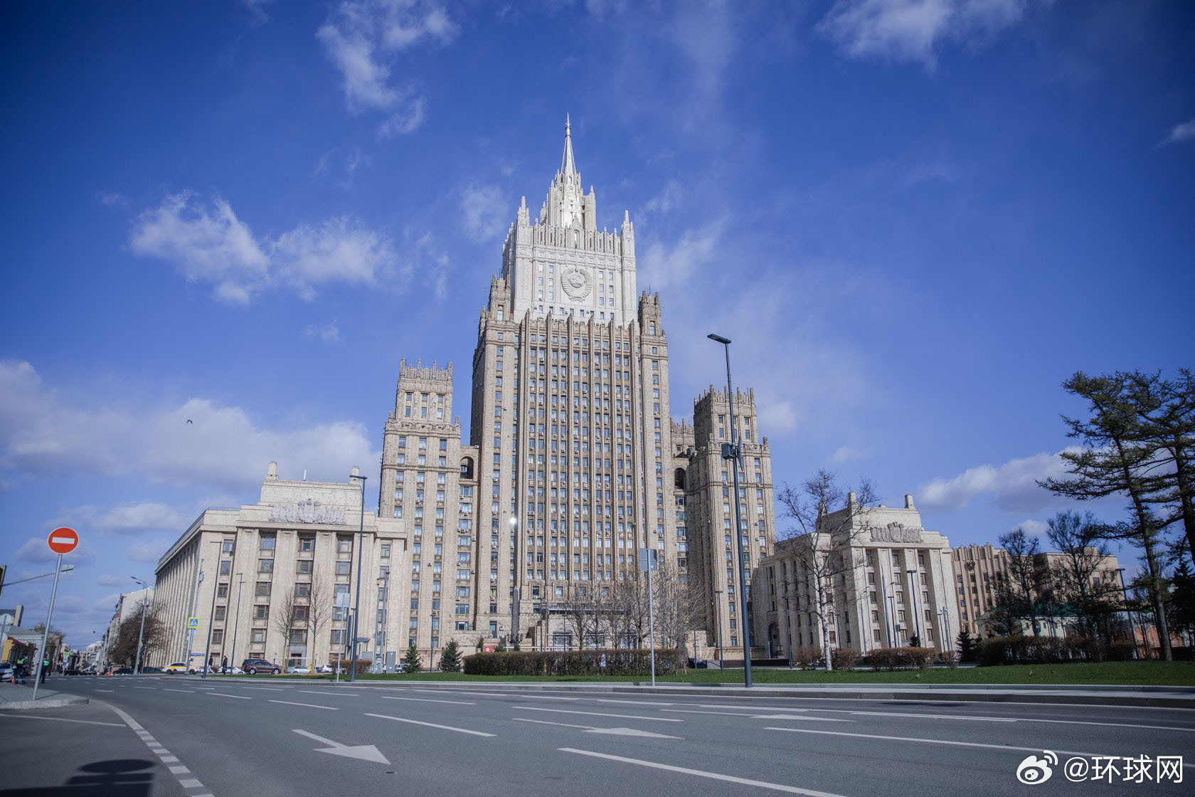 #俄罗斯召见日本驻俄大使#【俄外交部就日乌无人机合作一事召见日本驻俄大使】#俄罗