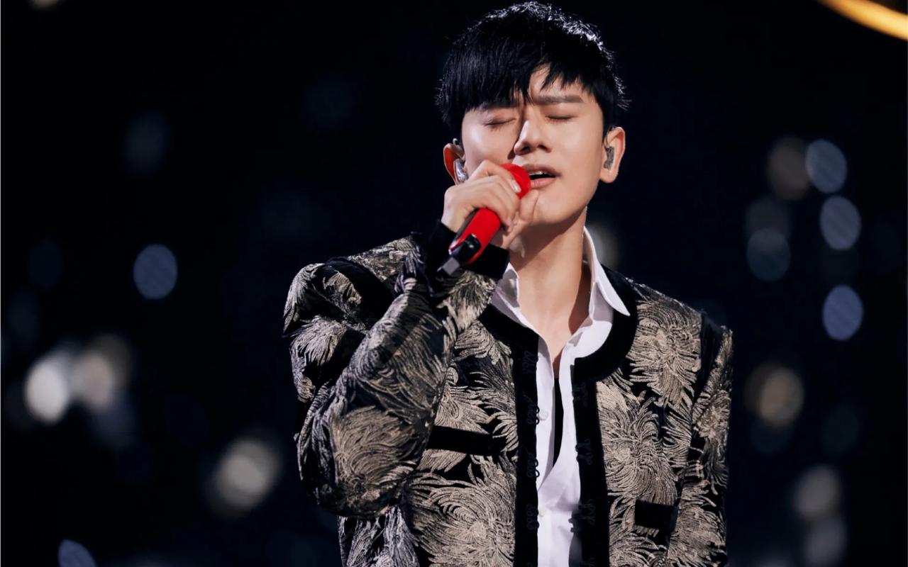 张杰冲上热搜，演唱会门票80秒售罄，用实力打破舆论争议3月5日下午，张杰突