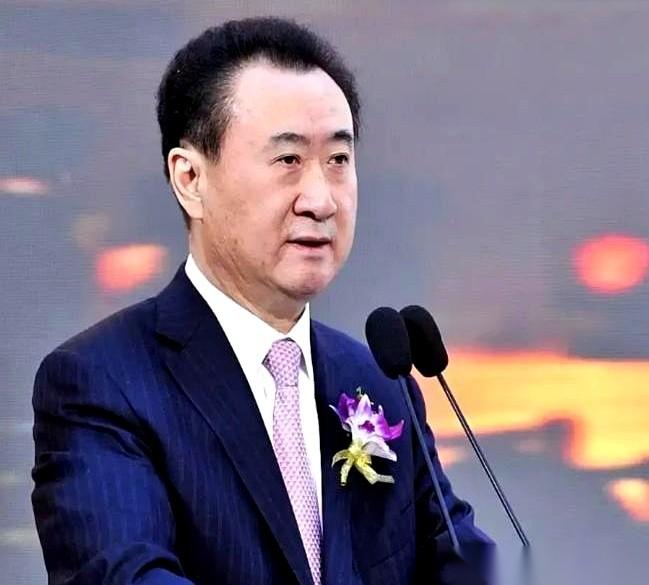 很多人都想不通，永辉超市为什么死死盯住王健林，明明欠钱的还有个孙喜双。答案就藏