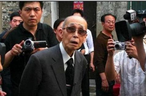91岁的日本老兵，对着镜头说：如果中日再开战，我还想去。记者追问为什么，他理直气
