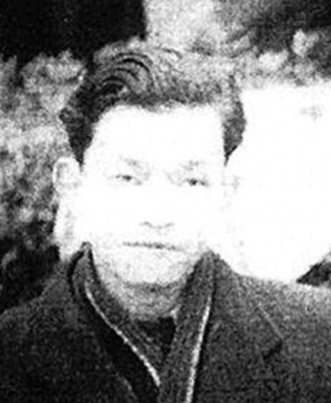 1949年11月29日深夜，重庆白市驿机场旁，保密局特务头子毛人凤清点撤离名单，
