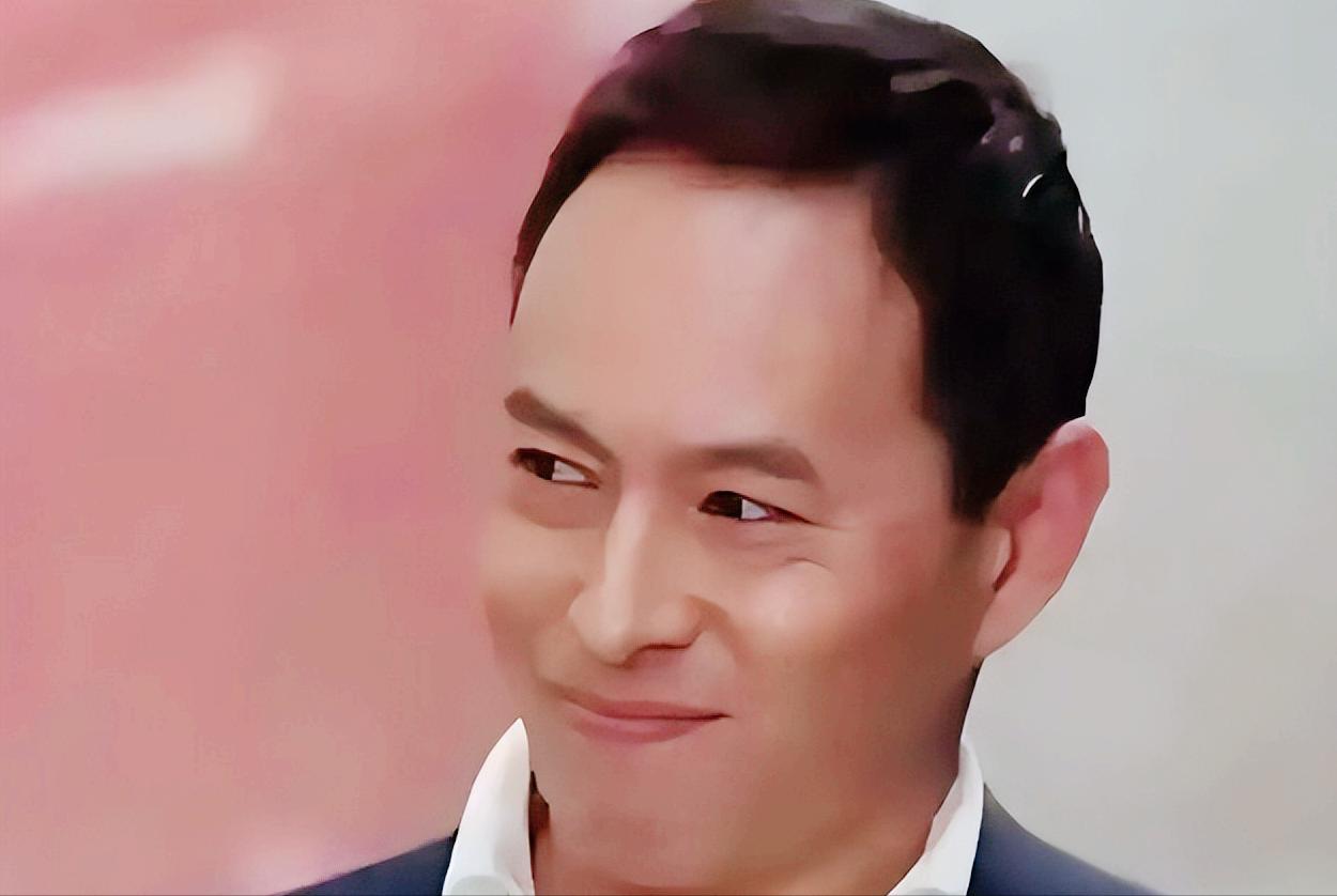 当李约翰，这位以“反华先锋”自居的澳大利亚华裔教授，在直播镜头前被主持人一句假设