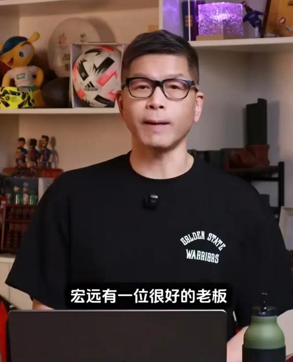 广东粤语体育解说员丁伟杰炮轰杜锋，朱芳雨。丁伟杰说，广东队有一个很好的老板，他允