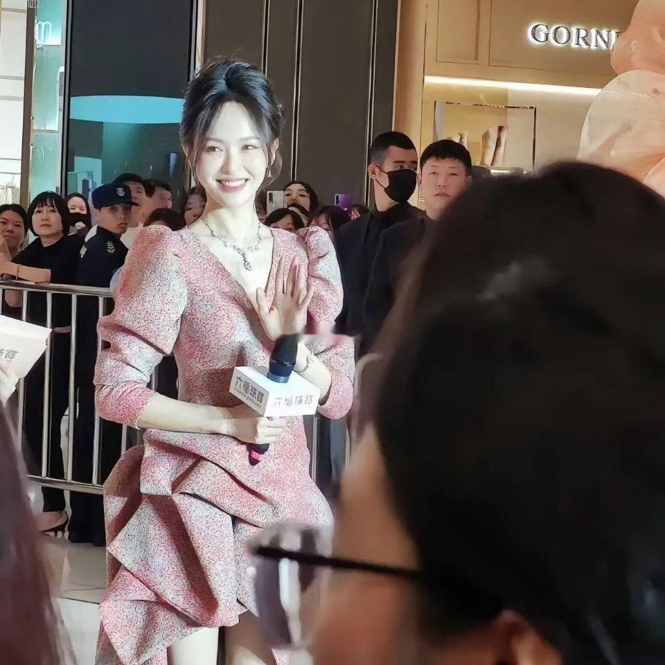 吴奇隆严选的女生，40岁，我不信