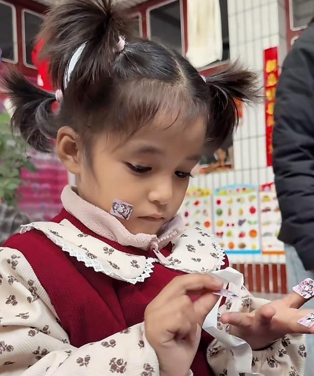 “跨国婚姻烂尾”听多了？这对中巴夫妻把剧情彻底反着写。皮衣哥回伊斯兰堡，