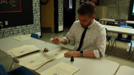 中国老师去英国顶级中学教书被逼疯了