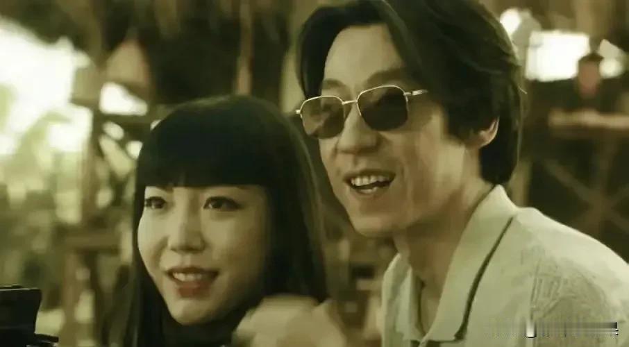 《扫毒风暴》中，要论哪个人最狠毒，说周少雄数第二，没有人当得了第一。俗话