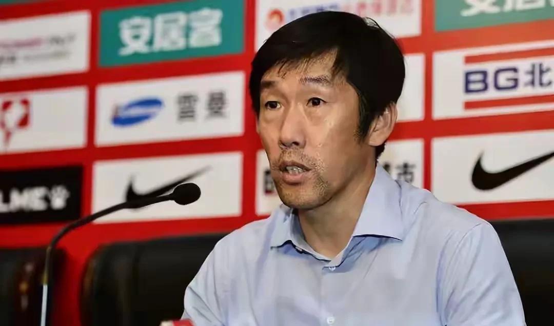 足协解雇伊万可谓大快人心，不过接下来还是希望高洪波可以走马上任。高洪波不仅带领