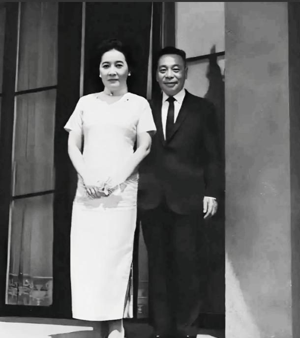 这才是蒋经国和宋美龄的真实长相，是真人真身，这并不是演员所扮演的，那年蒋经国5