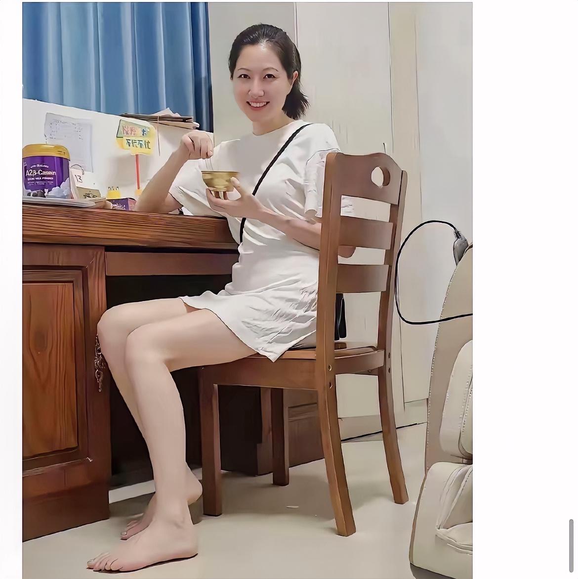 猜猜这位美女今年多少岁，大胆猜，猜错了也没有关系