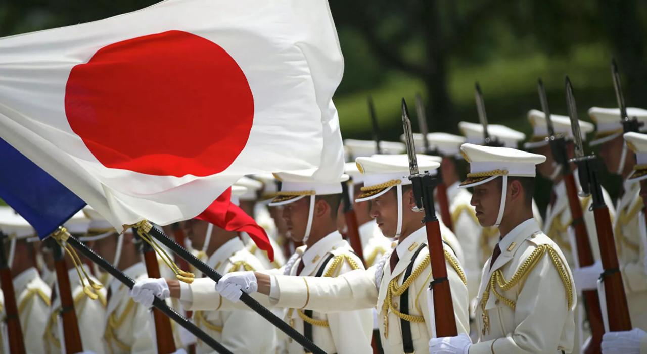 看起来，身为第二次世界大战发起国和战败国之一的日本，终于踏过了那条危险的红线，准