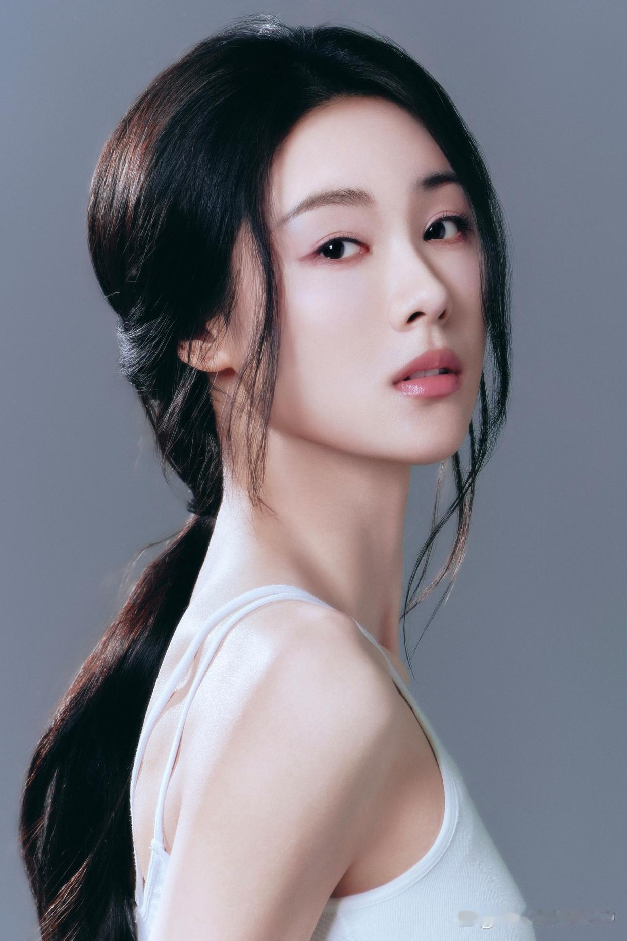 冰肌自是生来瘦，那更分飞后