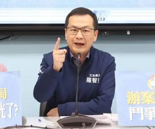 国民党党团书记长罗智强坚定表态： 门都没有，我绝对反对到底！ 最近岛内政