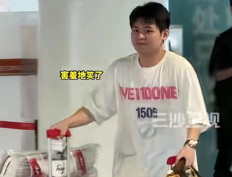 林诗栋在伦敦团体赛上打出自己的风格和气势。林诗栋回到家乡海南，真没有想到妈妈和