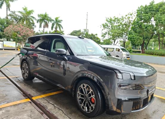 领克900的静谧性被低估了作为一辆家庭定位的大六座SUV，900的隔音整体是偏