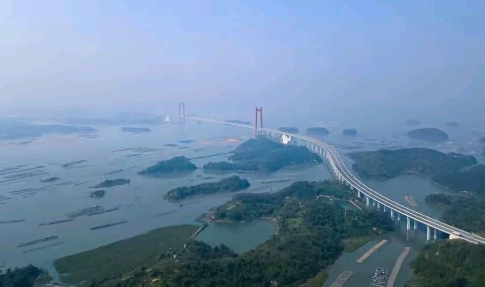 2026年股市风云变幻，哪些板块会脱颖而出，哪些又可能表现不佳呢？来聊聊我的看法